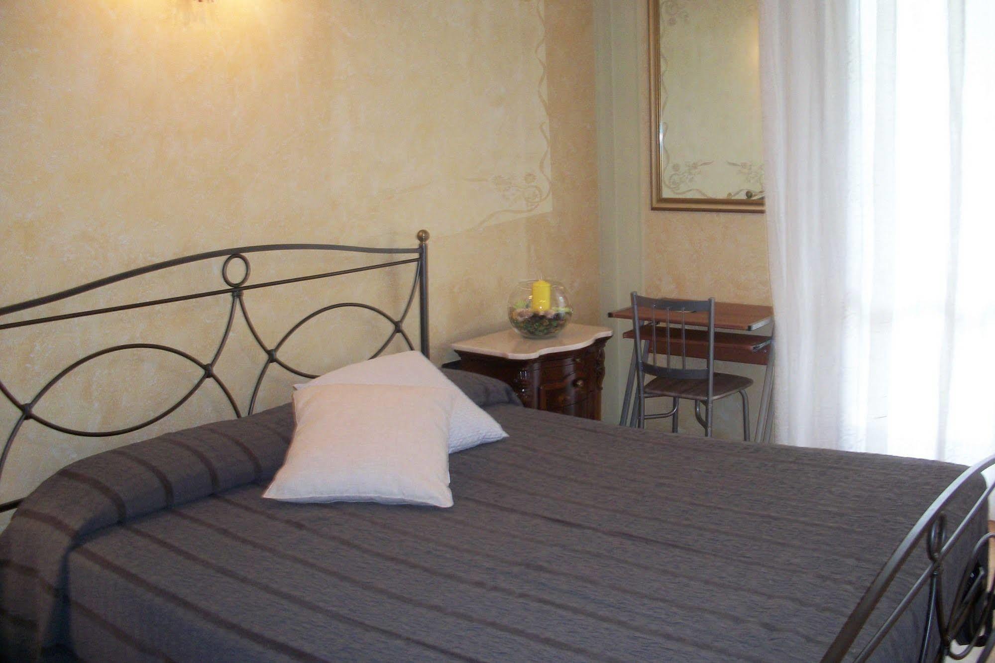 B&B Southitaly Busto Arsizio Kültér fotó
